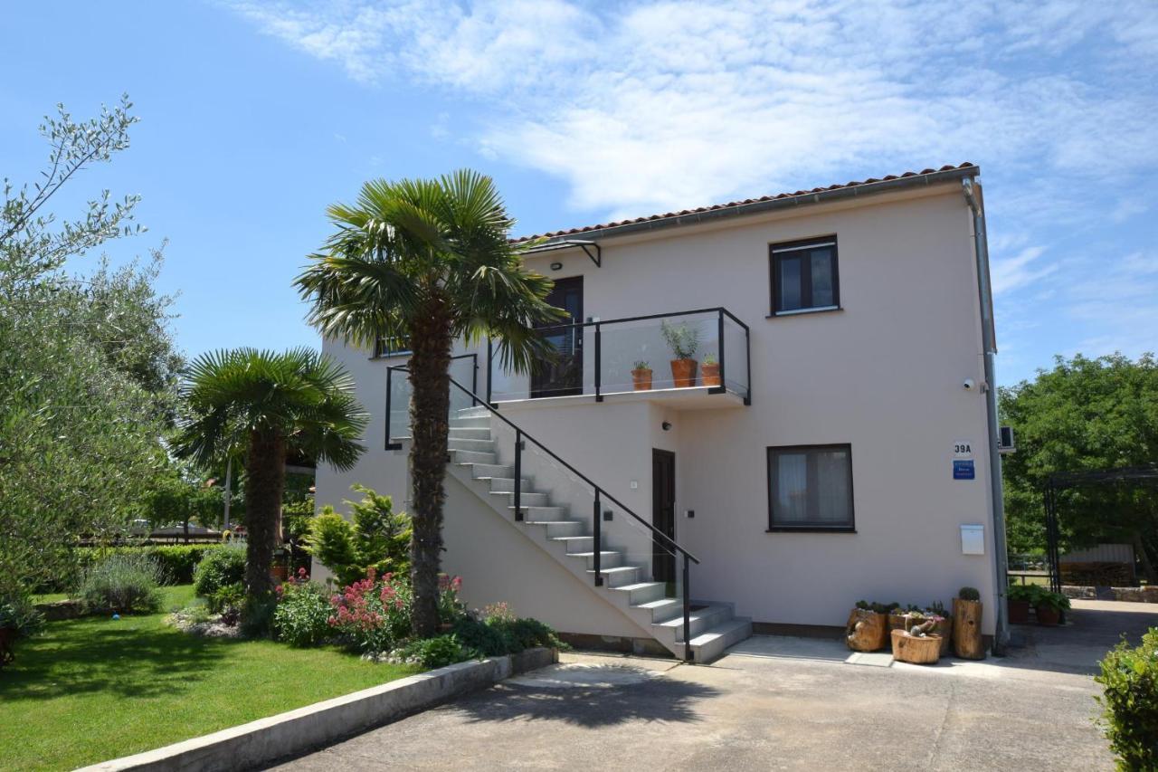 Apartments Aki مالينسكا المظهر الخارجي الصورة